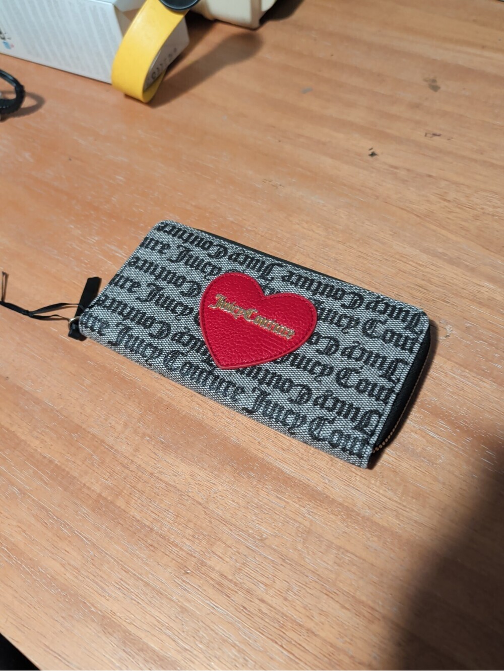 Juicy Couture Women Goth Stat Black Red Heart Logo Leather Wallet 8”x4.5” Large